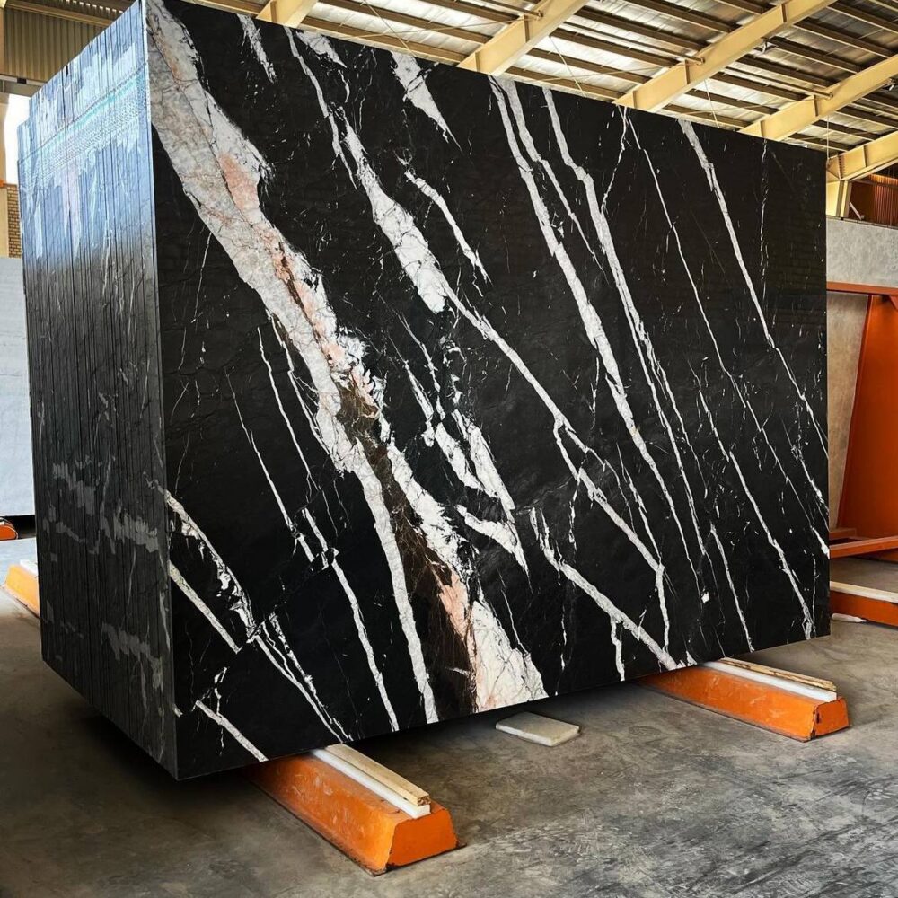 photo_2_2025-03-10_07-59-37 Mahalat Black Marble: A Timeless Choice for Elegant Interiors